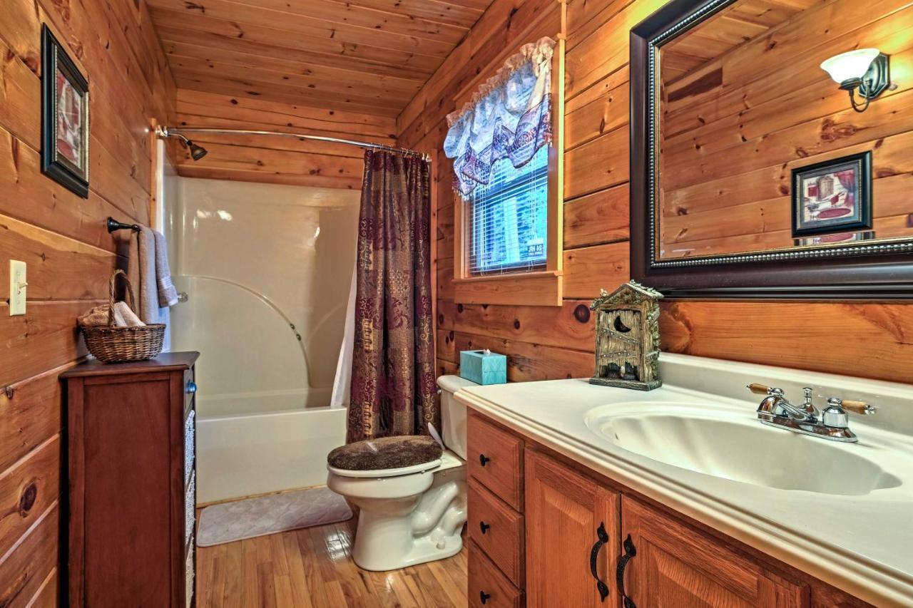 Pigeon Forge Cabin With Hot Tub, Grill And Pool Table! Villa Sevierville Exterior foto