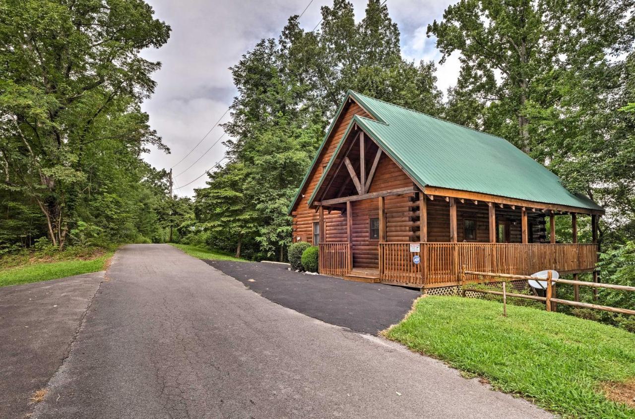 Pigeon Forge Cabin With Hot Tub, Grill And Pool Table! Villa Sevierville Exterior foto